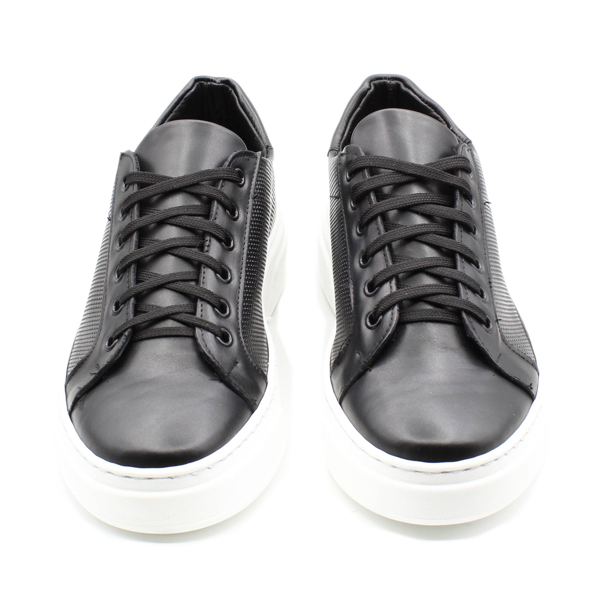 scarpe nere sportive eleganti