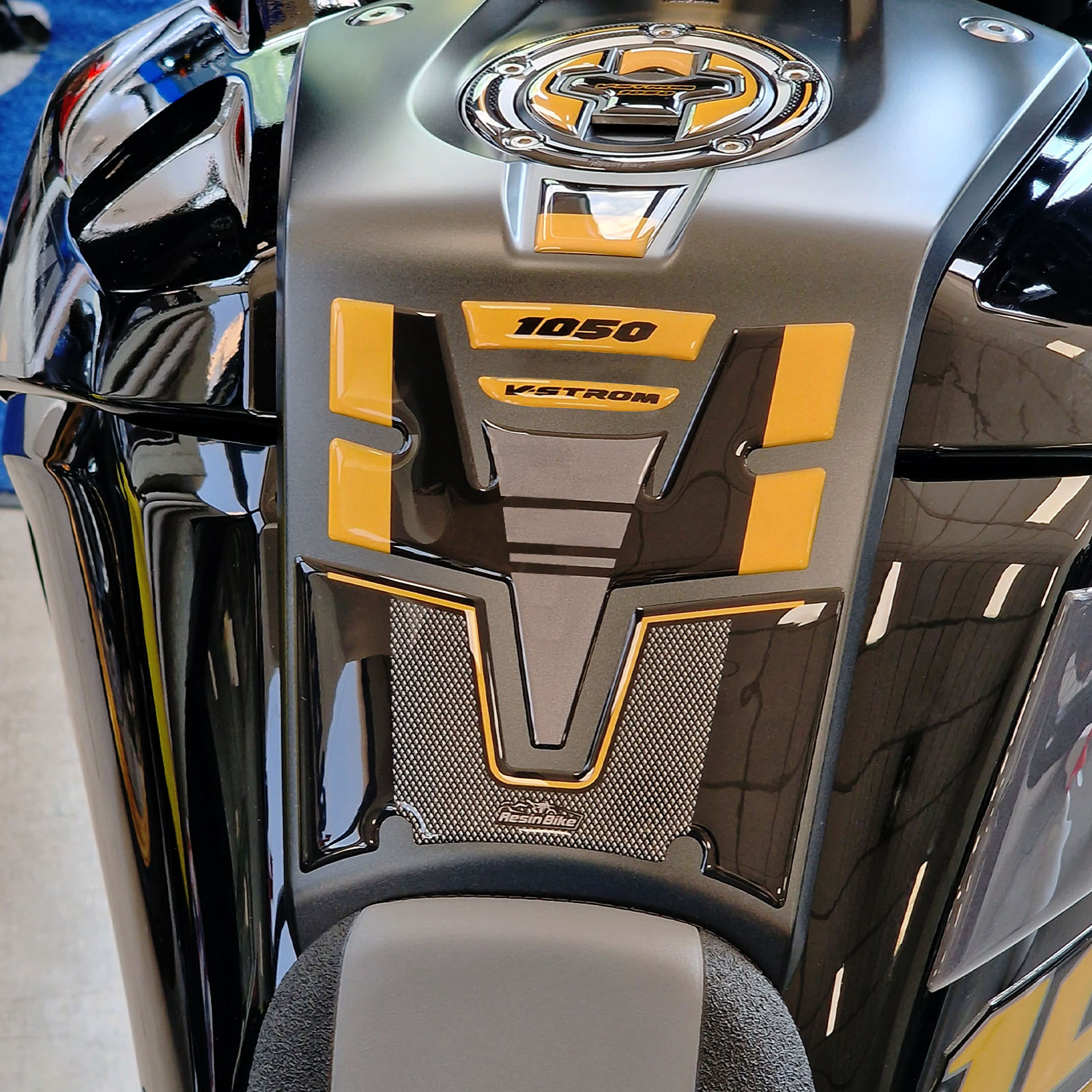 ポコ様 3D Adhesive Fuel Tank Compatible With SUZUKI V-STROM 1050 XT 2022