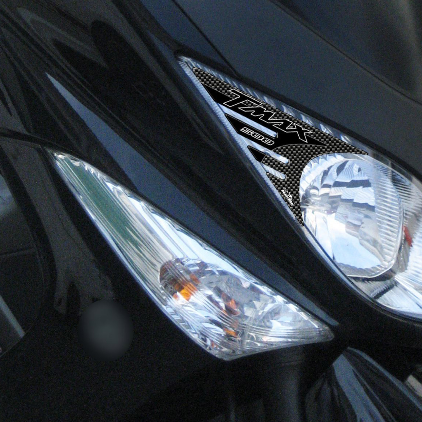 thumbnail image 2 of Resin Bike 3D Carbon Elbow Protection Stickers For Yamaha TMAX 500 (2008-2011) - White/Carbon 2 of 5