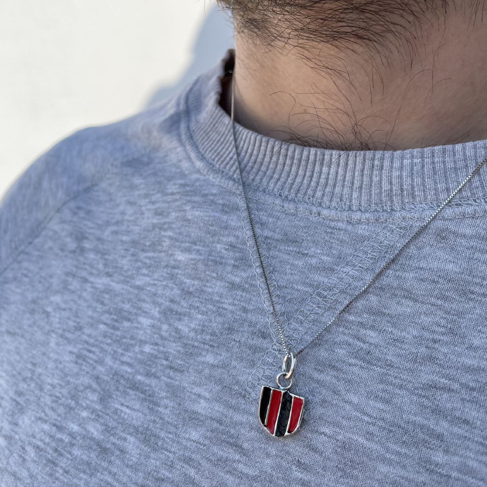 Collana con Ciondolo Scudetto in Argento Smaltato Rossonero Neroazzurro Biancone - Foto 17 di 18