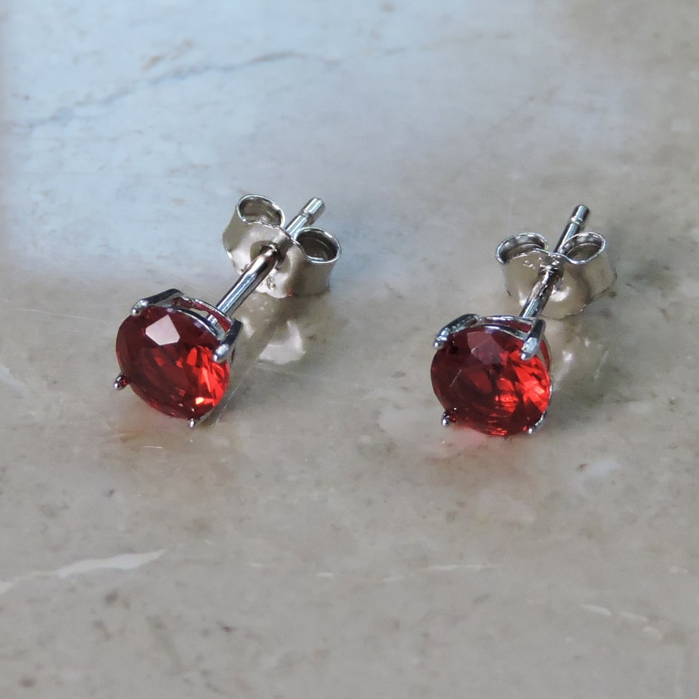 Orecchini Bottoncino in Argento 925 e Pietra Tonda Colorata - Foto 6 di 18