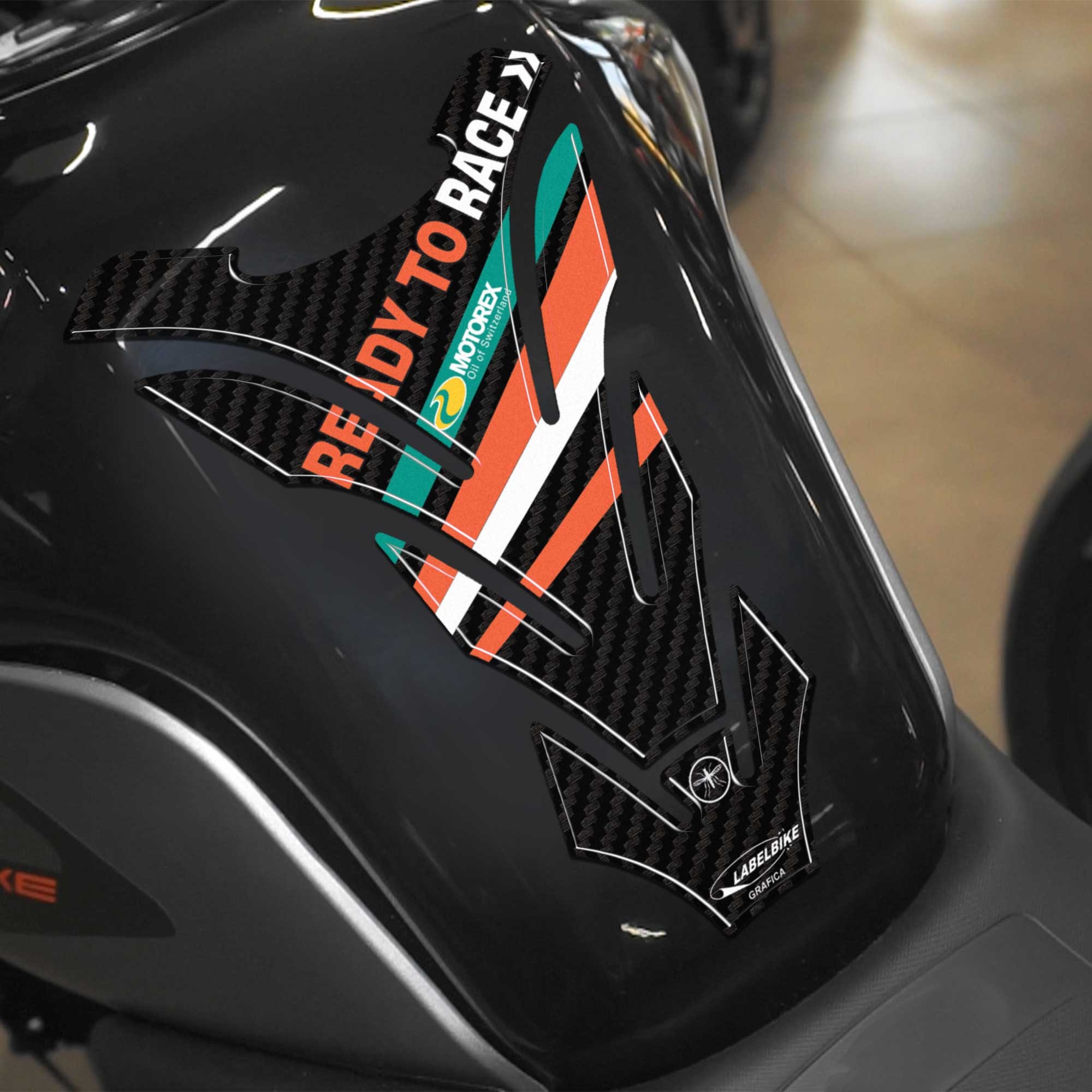 Adhesivo 3D Paraserbatoio (Protección Depósito) Para Moto KTM - Diseño Carbono, Universal