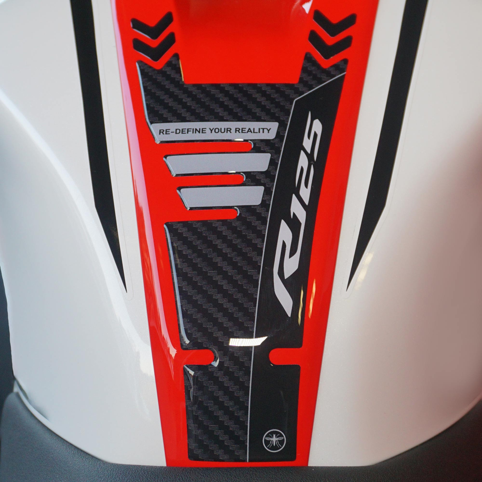 3D Tankpad Aus Kunstharz Für Motorräder – Selbstklebend, UV-beständig | Passt Z.B. Für Yamaha R125