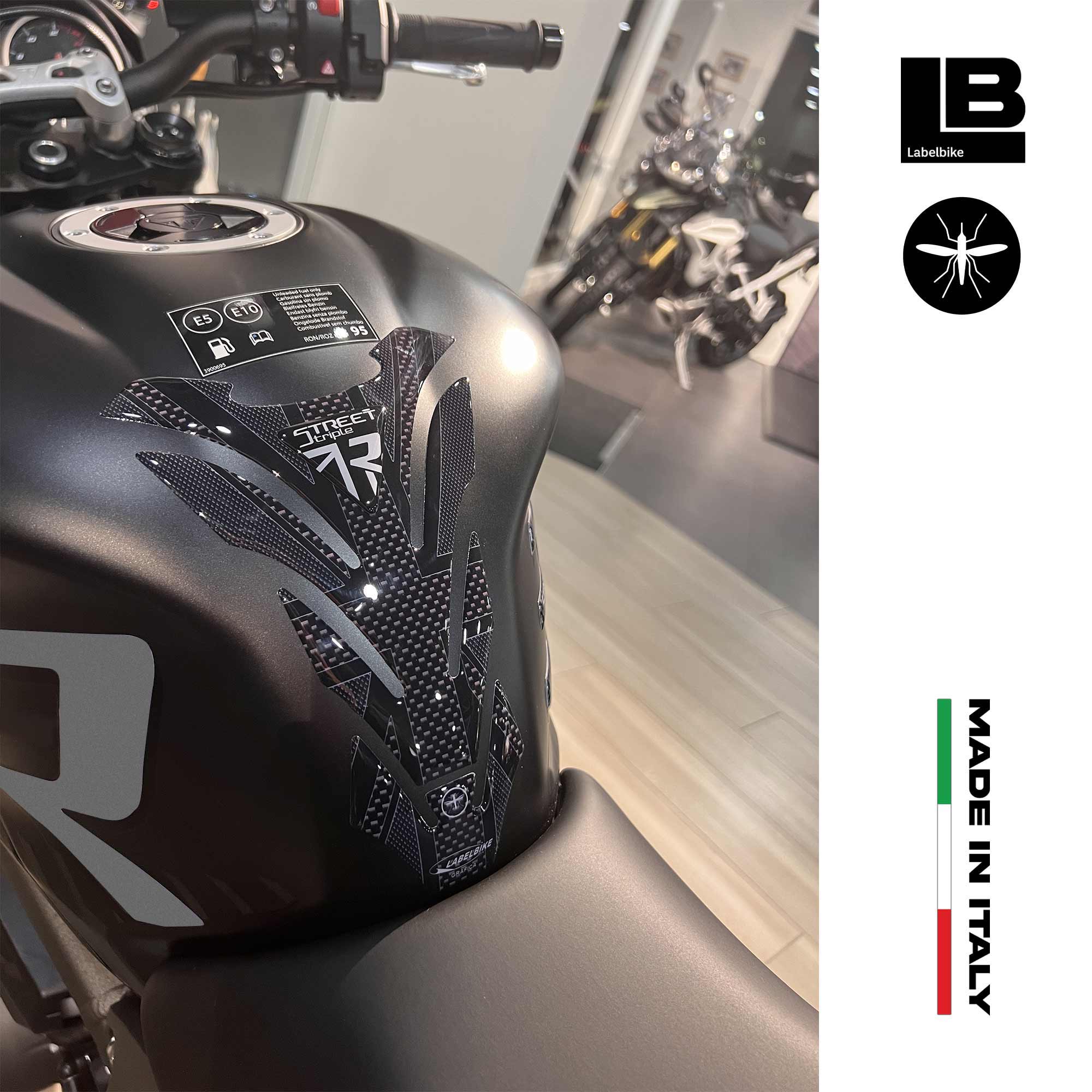 はと Featuring the Gravely Pro-Turn ZX series mowers. This is a