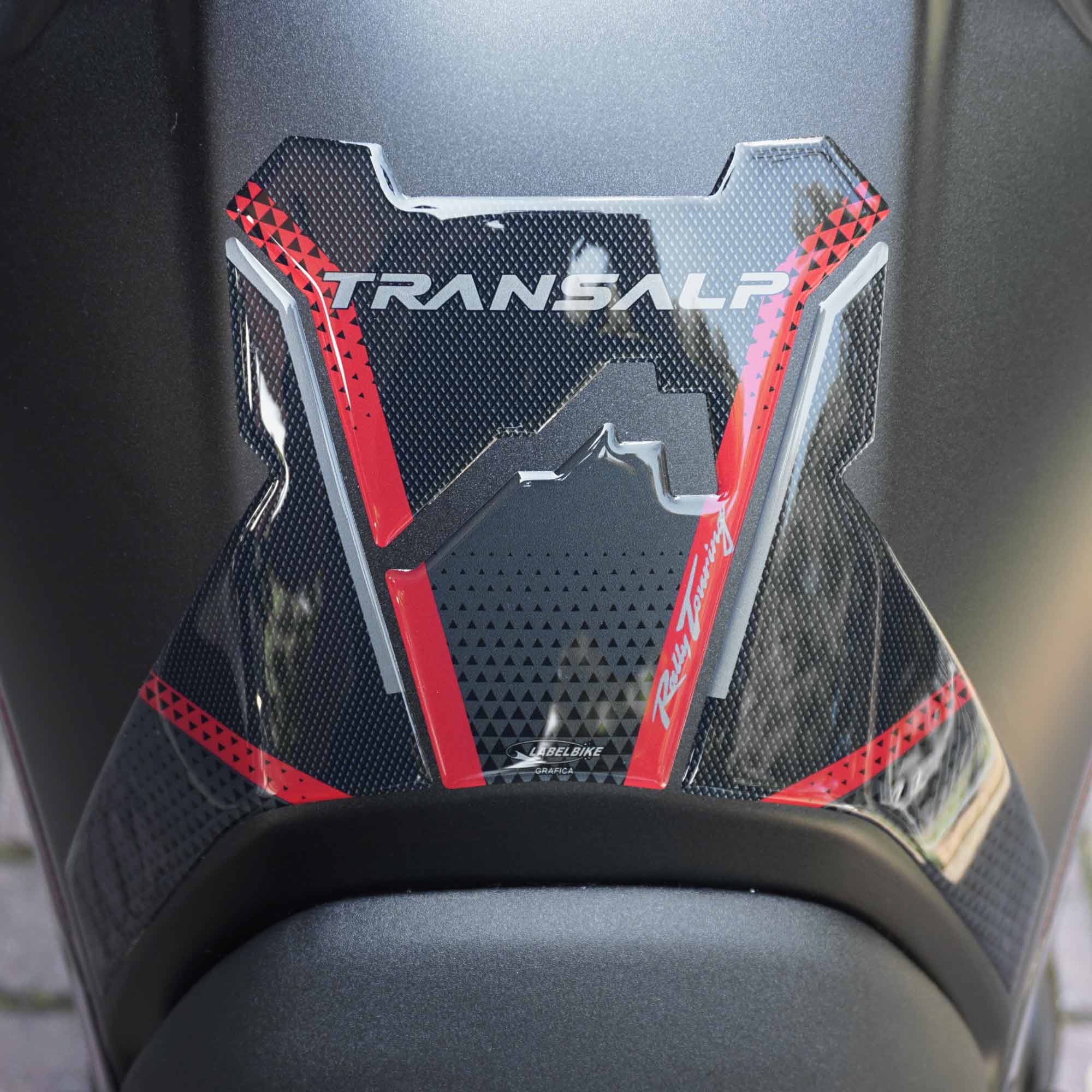 Adesivo 3D Paraserbatoio Resinato: Proteggi E Personalizza La Tua Moto! Made In Italy